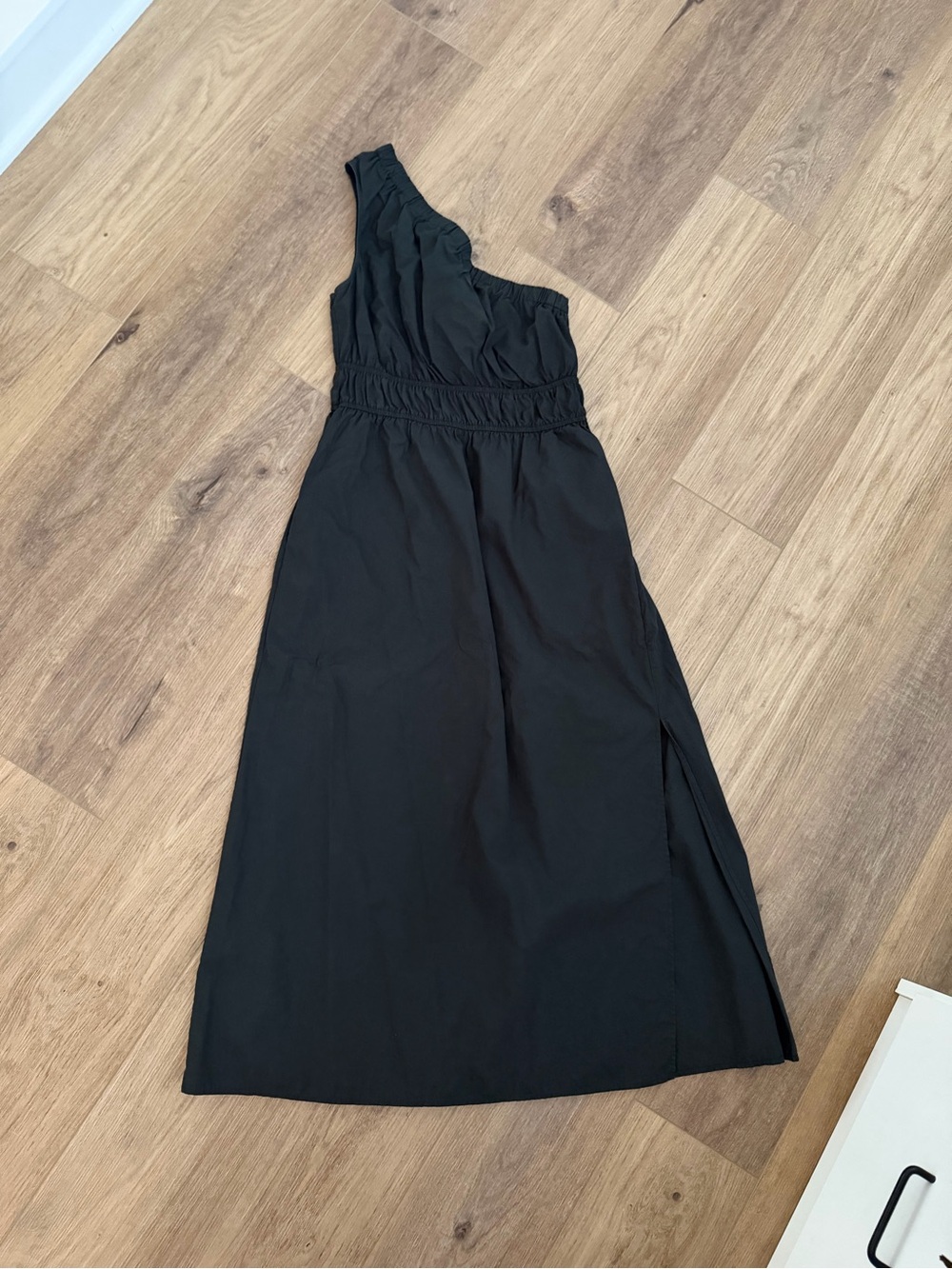 Rails Selani One-Shoulder Black Midi Dress - Sleek Women's Dress - Picture 6 of 9